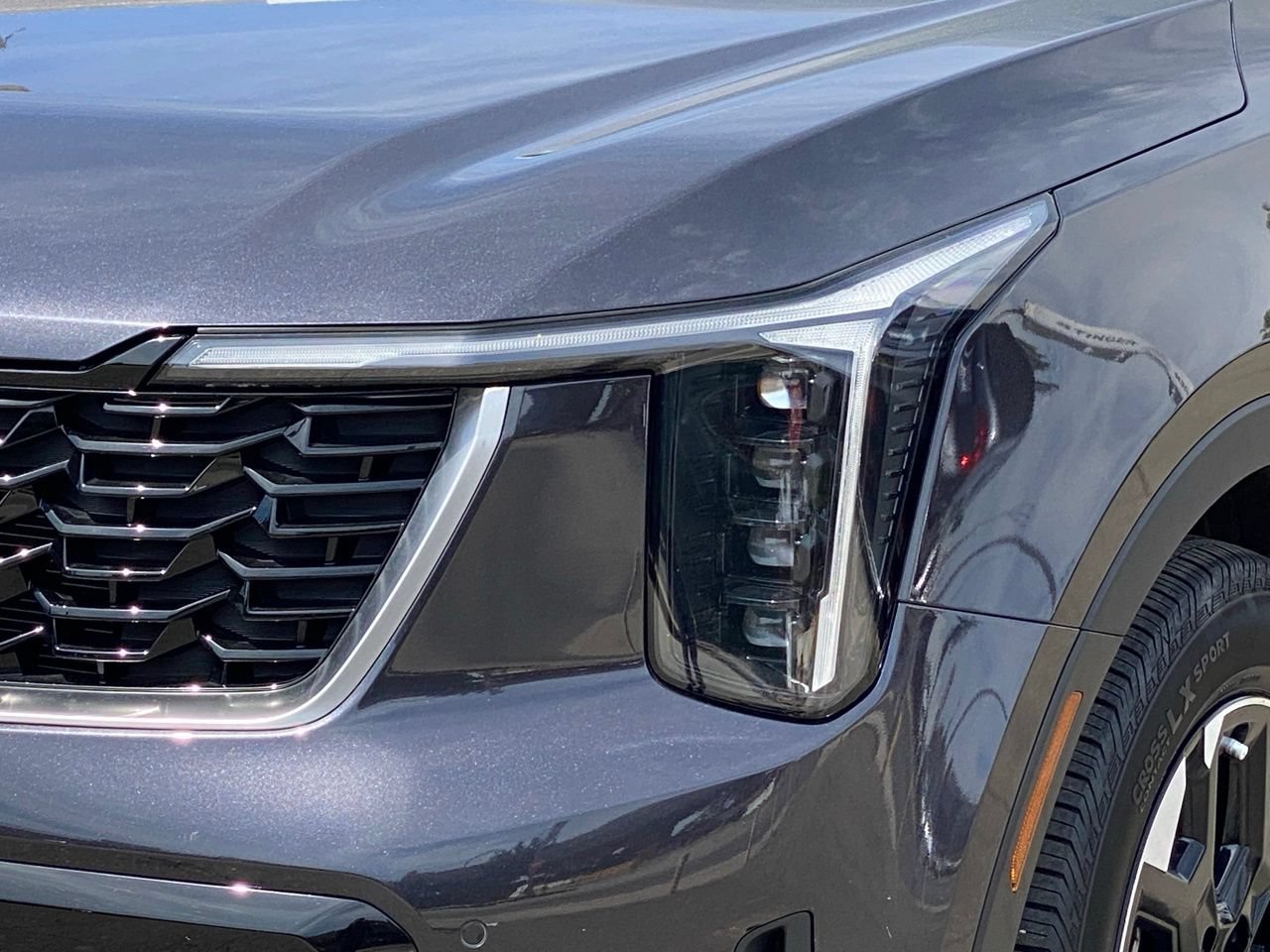 Certified 2025 Kia Sorento S w/ Panoramic Sunroof Package FWD image 8