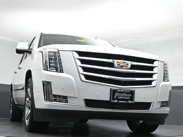 Used 2018 Cadillac Escalade ESV Premium Luxury AWD/4WD image 39