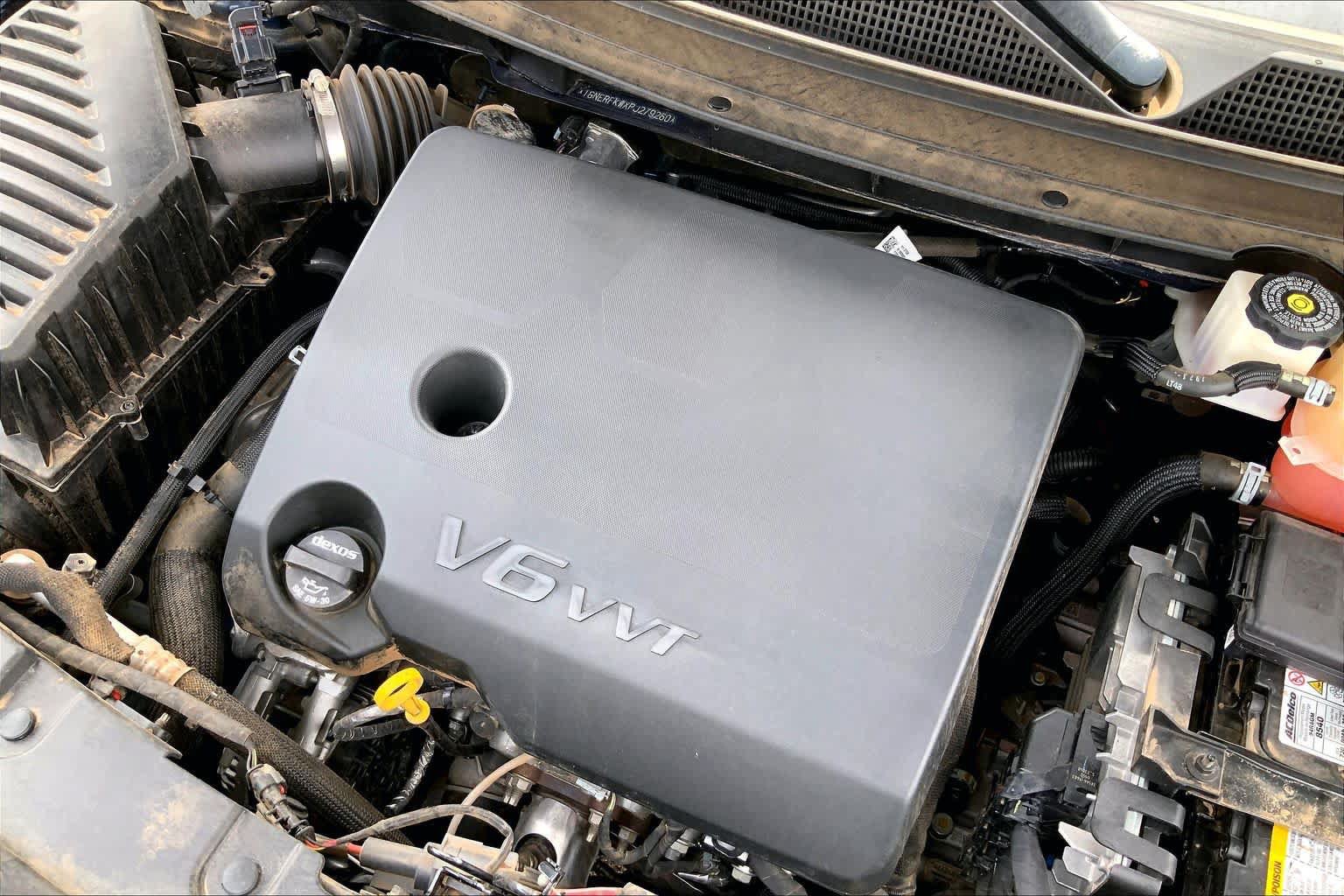 Used 2023 Chevrolet Traverse LS FWD image 35
