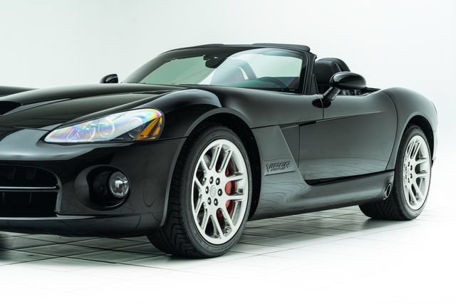 Used 2004 Dodge Viper SRT-10 RWD image 9