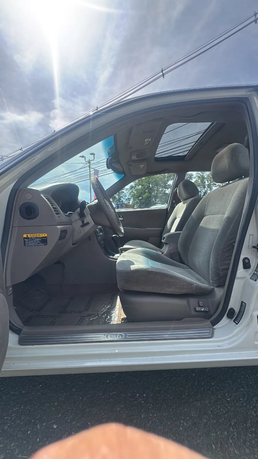 Used 2004 Kia Optima FWD image 11