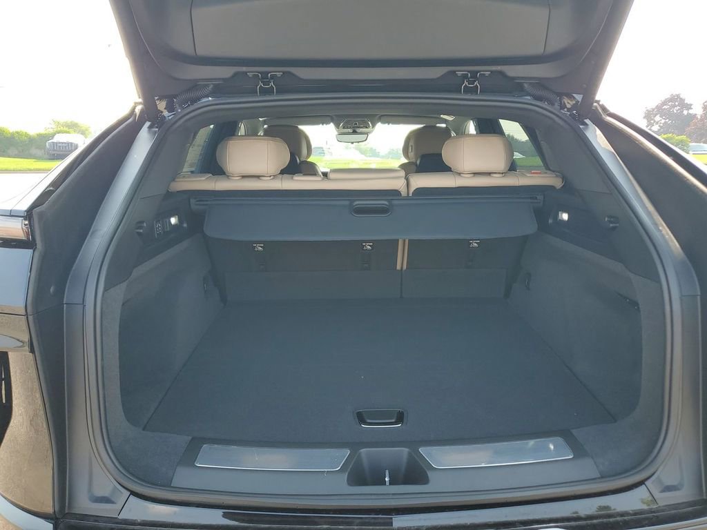 New 2026 Cadillac Lyriq V w/ Exterior Carbon Fiber Package image 27