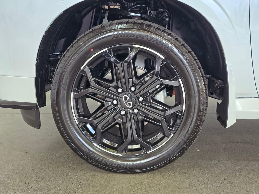 New 2026 INFINITI QX80 4WD image 8