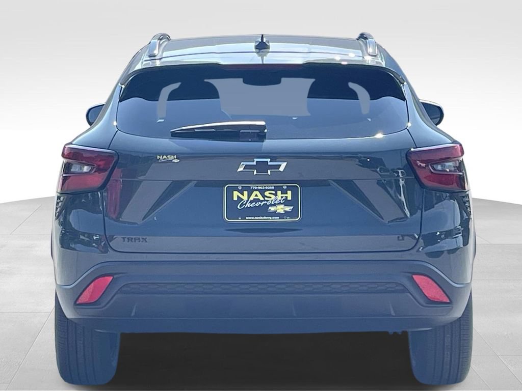 New 2026 Chevrolet Trax LT w/ Driver Confidence Package FWD image 4