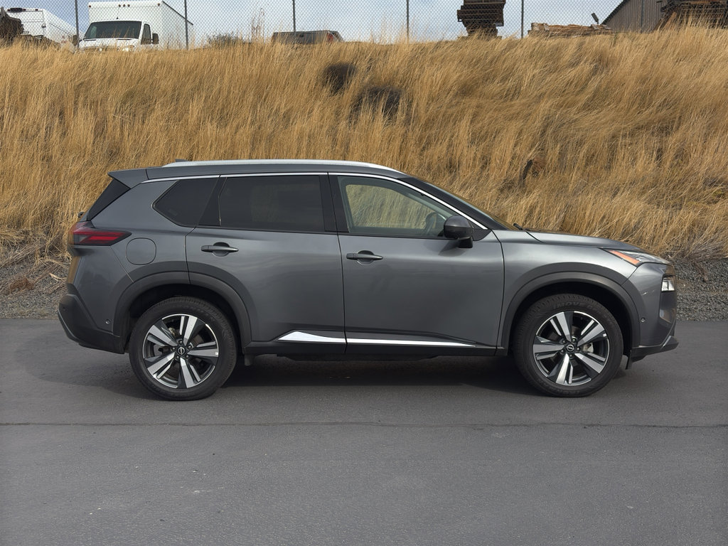 Used 2023 Nissan Rogue SL w/ SL Premium Package image 2