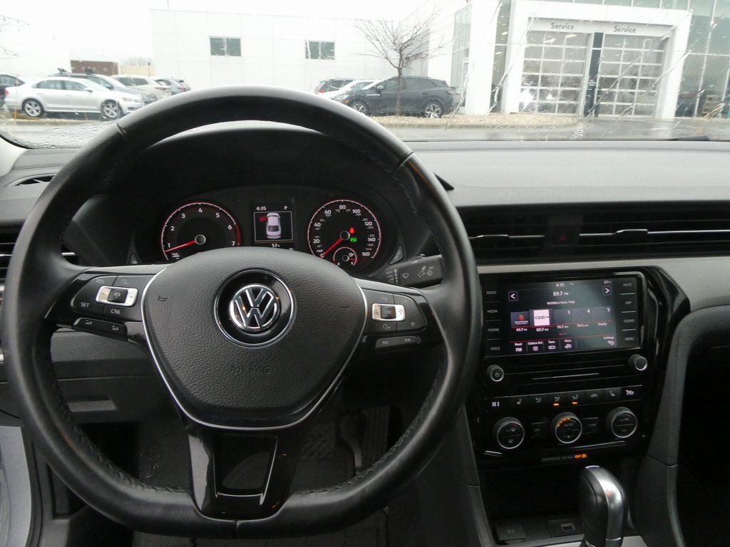 Used 2020 Volkswagen Passat 2.0T SE image 16