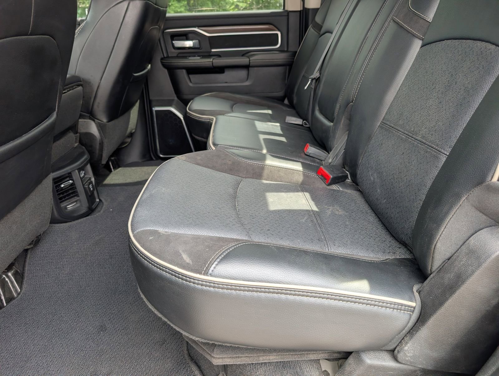 Used 2024 RAM 2500 Laramie w/ Safety Group AWD/4WD image 9