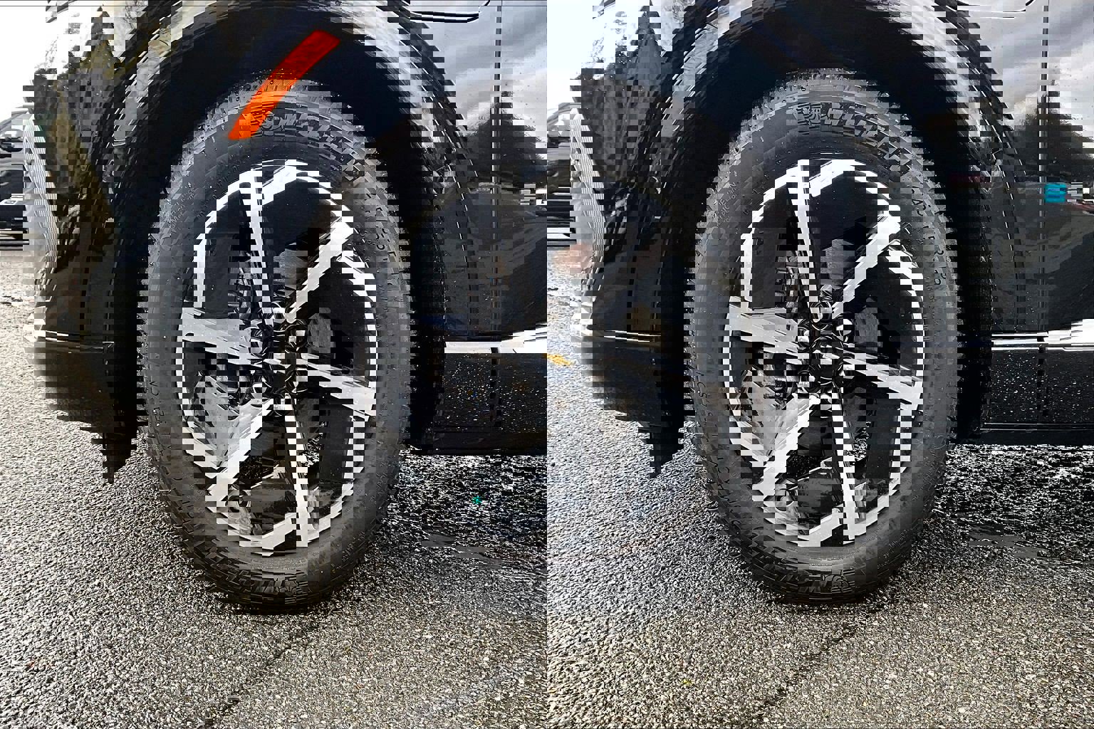 Used 2024 Chevrolet Equinox EV LT image 8