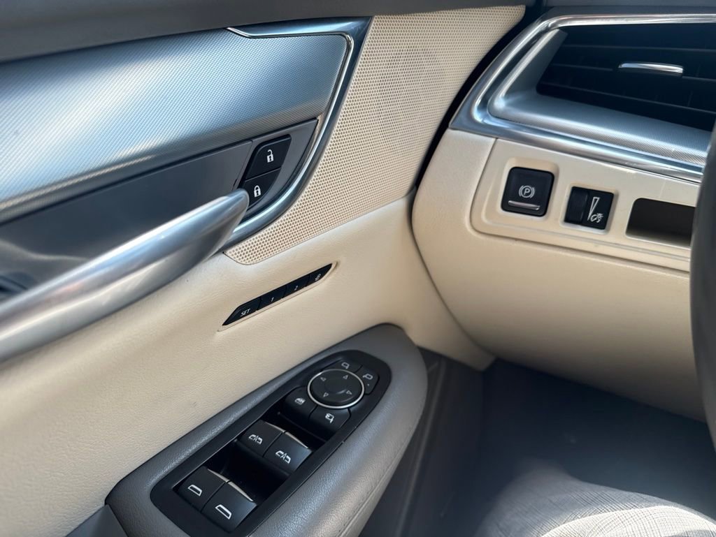 Used 2019 Cadillac XT5 Premium Luxury w/ Driver Assist Package FWD image 13
