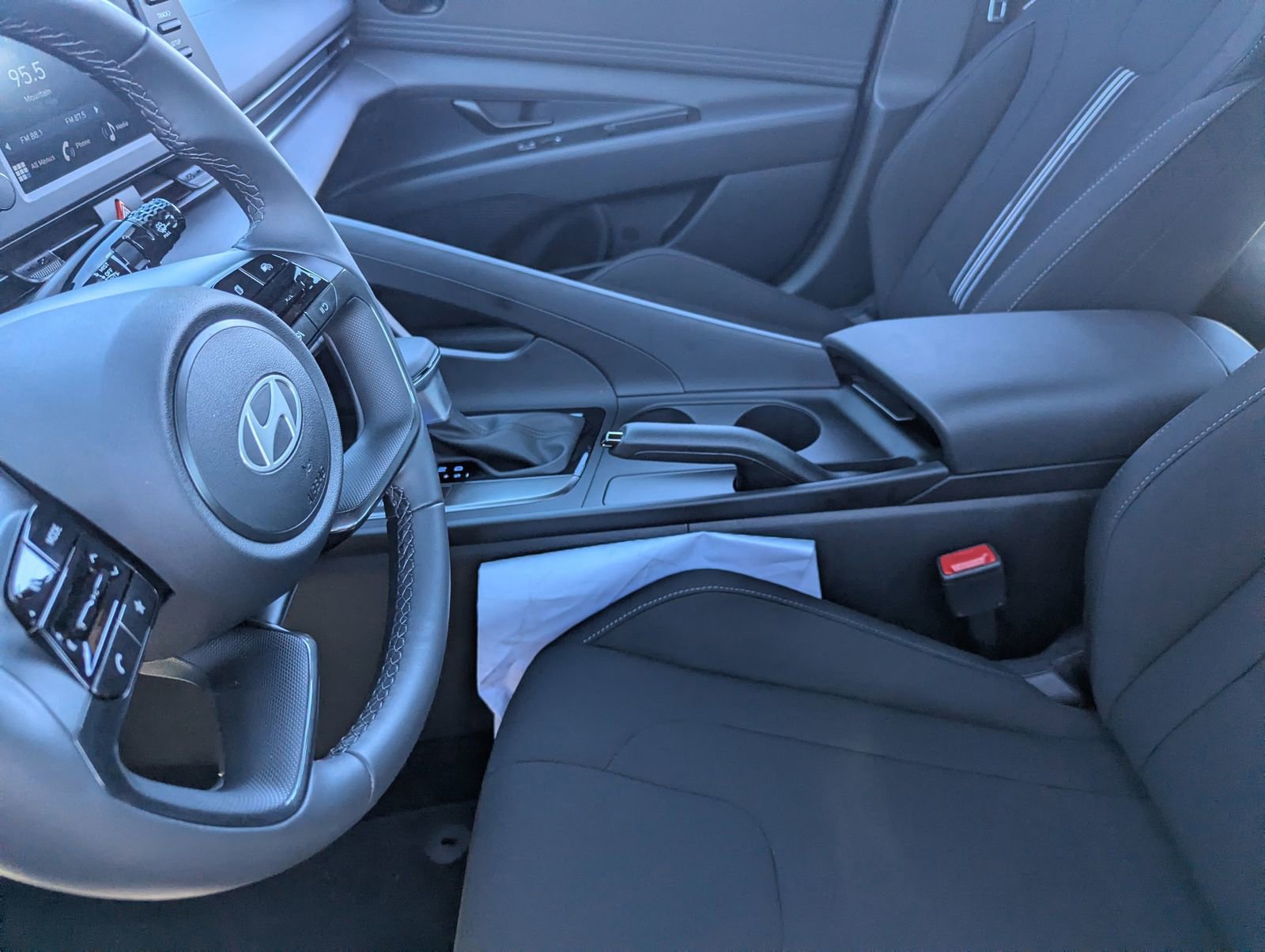 Used 2026 Hyundai Elantra Sport image 16