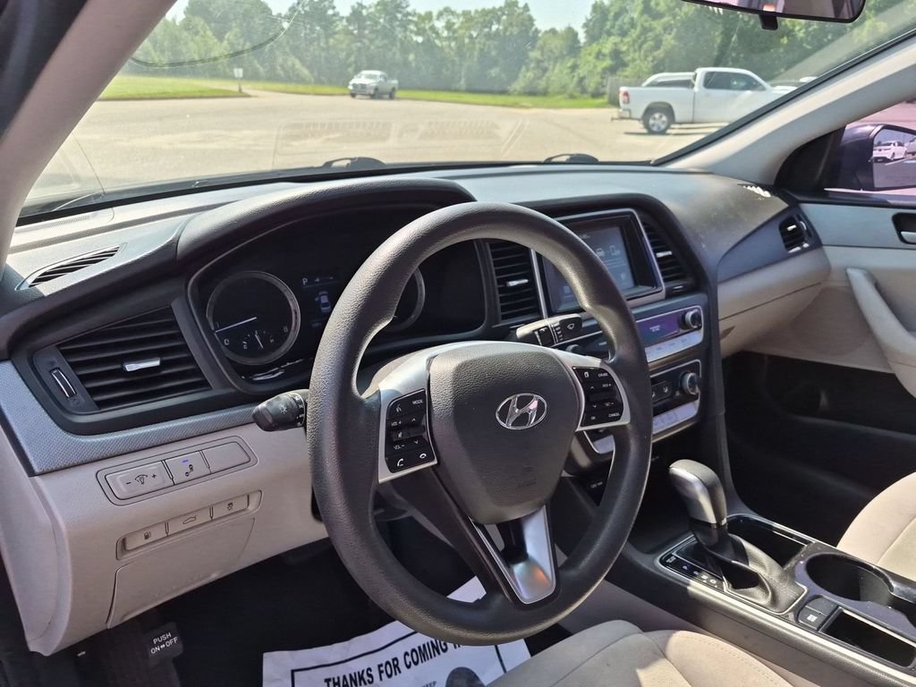 Used 2019 Hyundai Sonata SE FWD image 16