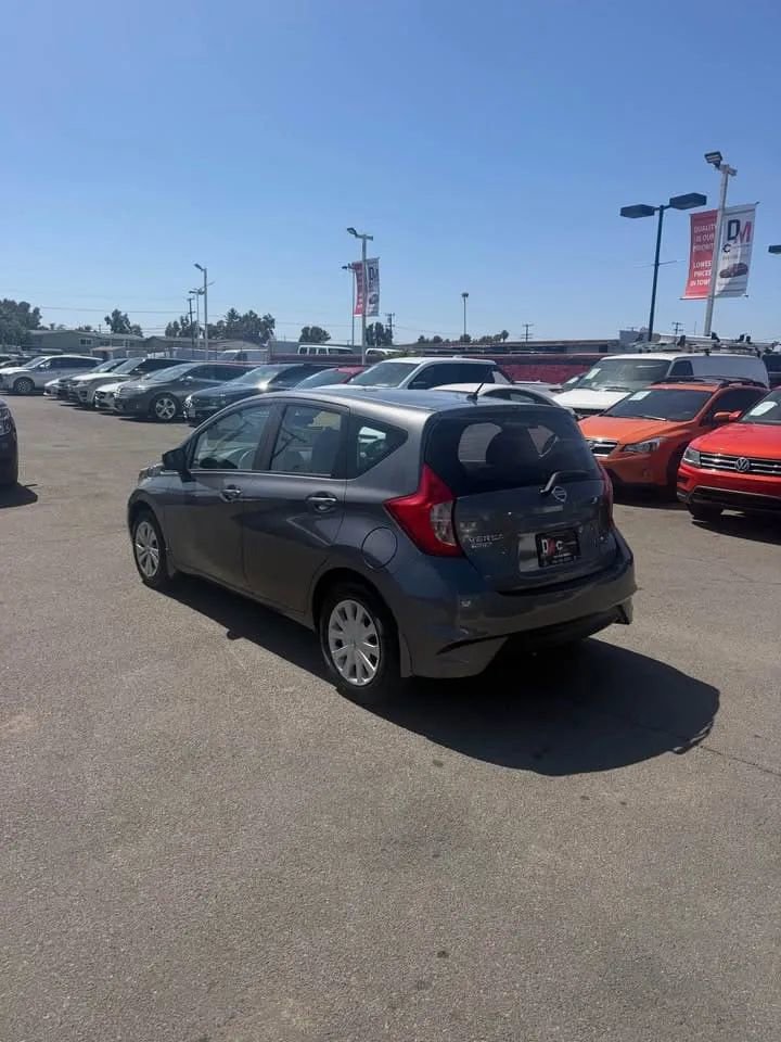 Used 2018 Nissan Versa Note S FWD image 4