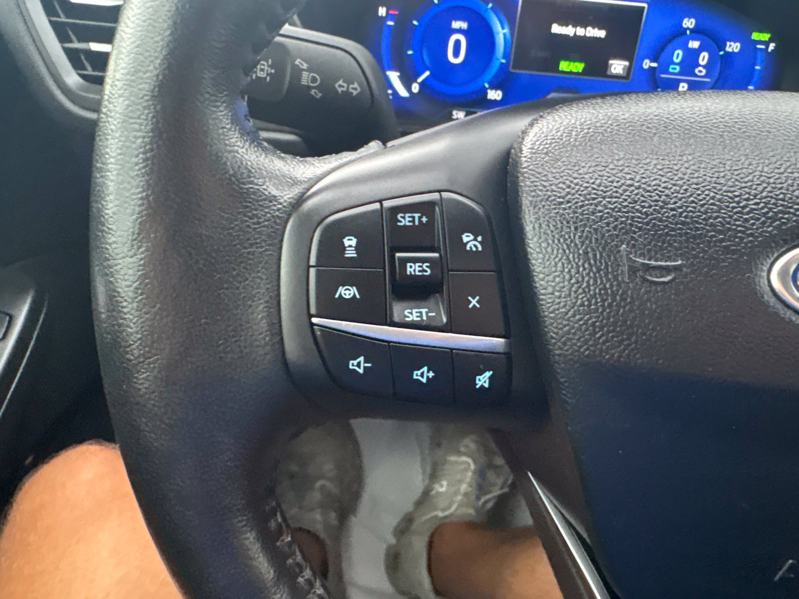 Used 2020 Ford Escape Titanium FWD image 26