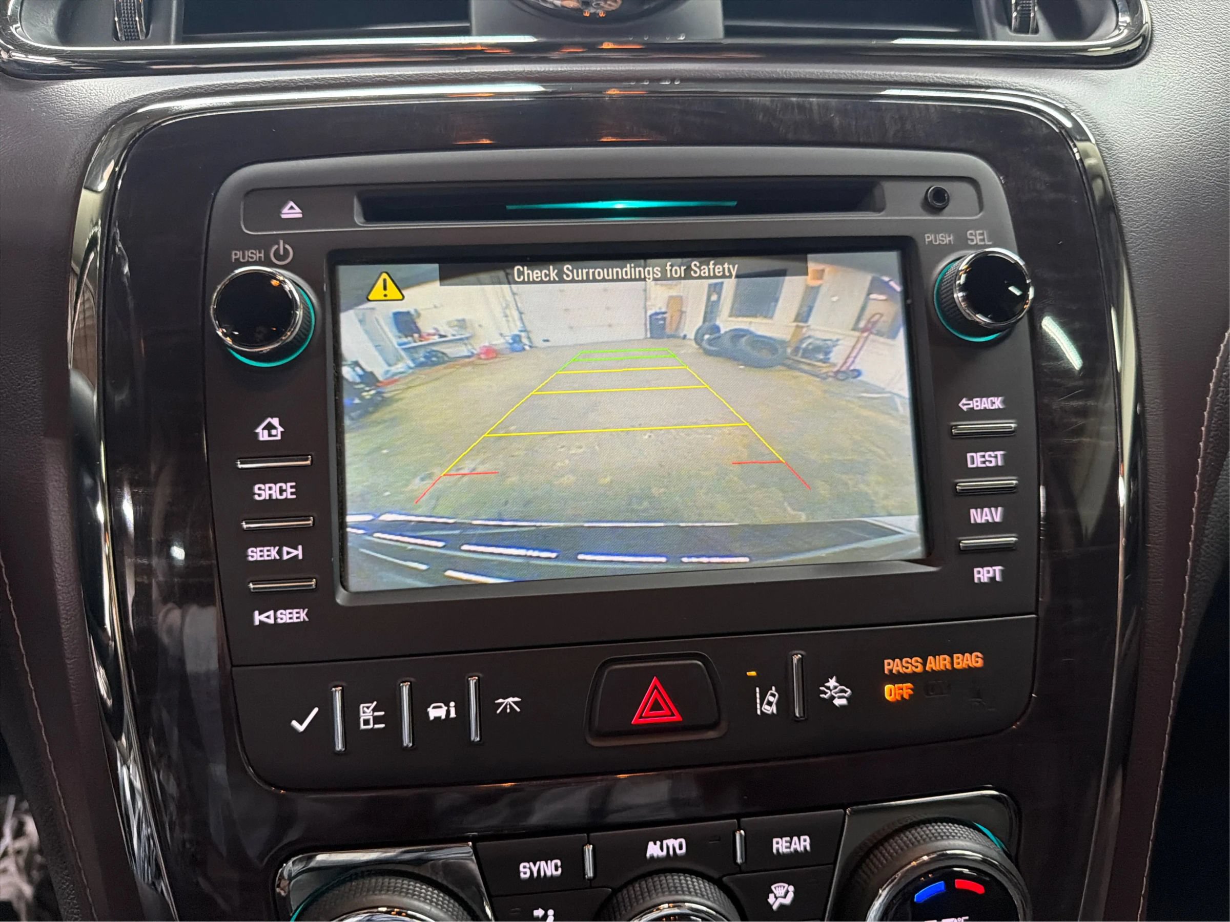 Used 2015 Buick Enclave Leather w/ Trailering Package FWD image 18