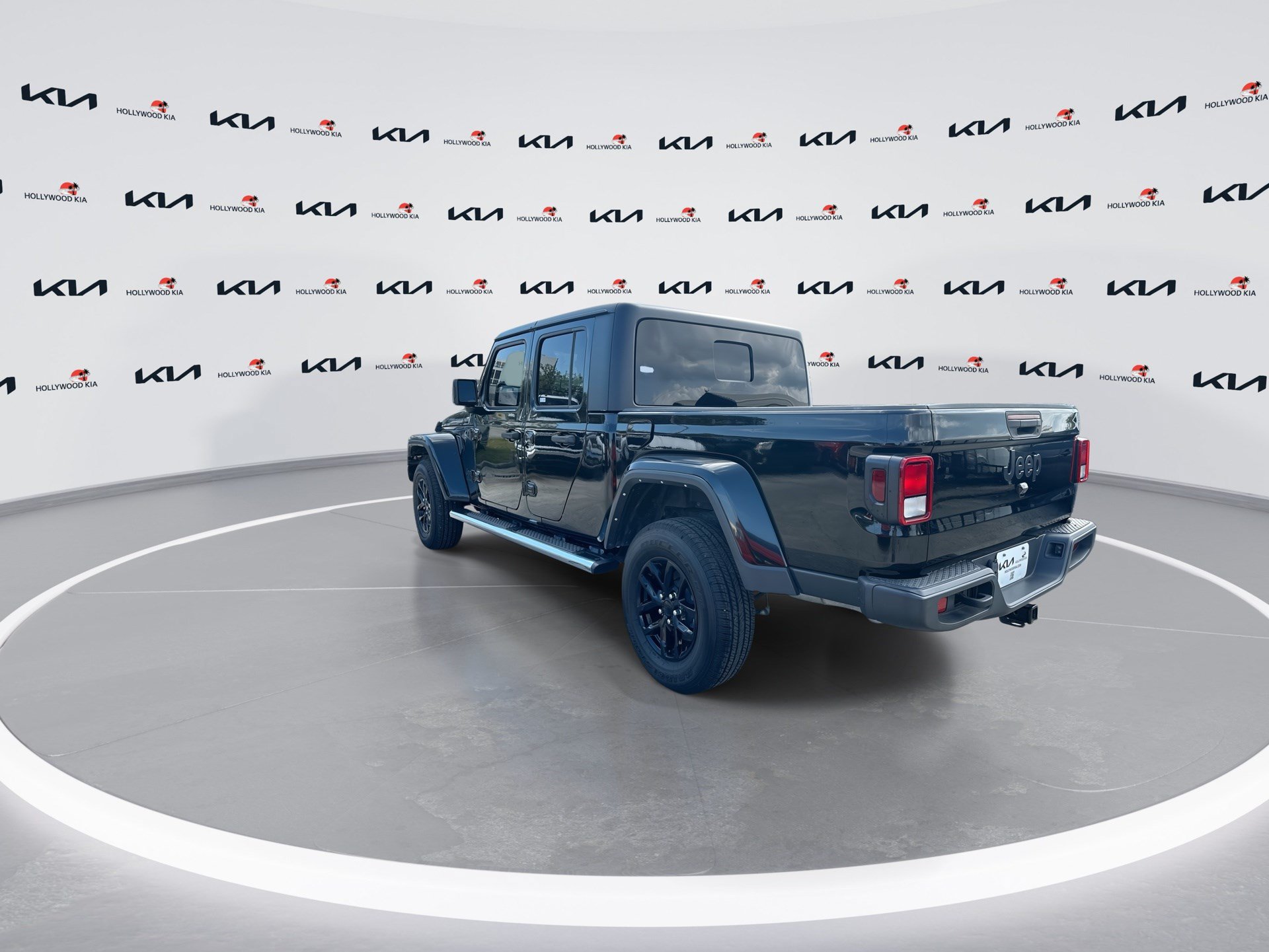 Used 2022 Jeep Gladiator Sport AWD/4WD image 6