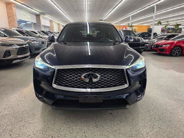Used 2019 INFINITI QX50 Essential w/ Sensory Package AWD/4WD image 3