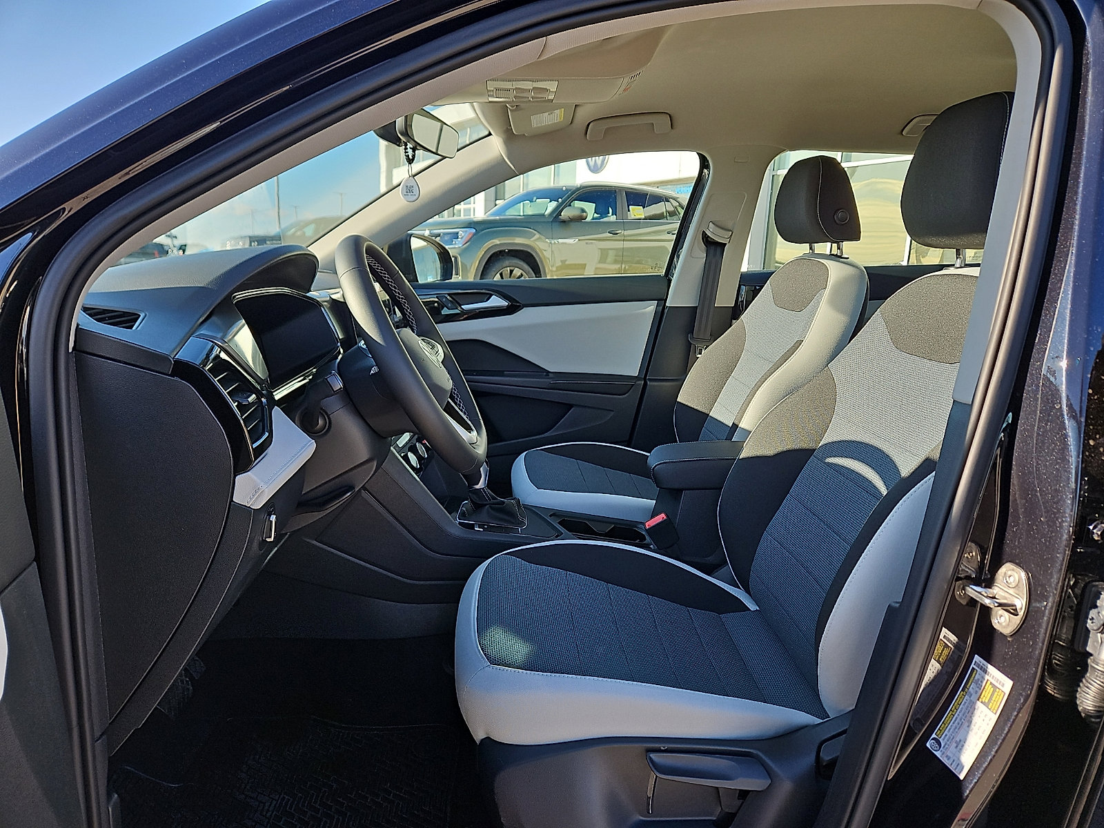 New 2026 Volkswagen Taos S image 10