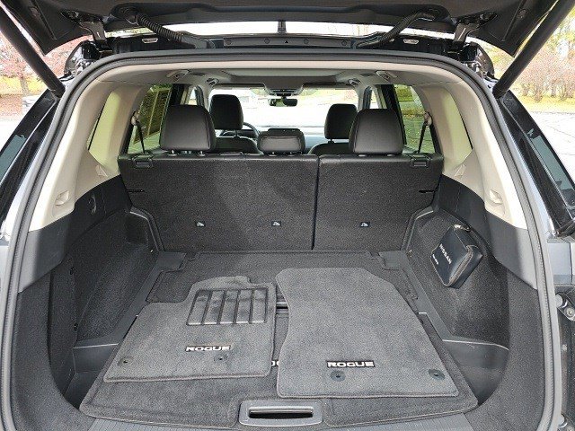 Used 2023 Nissan Rogue SL w/ SL Premium Package image 18