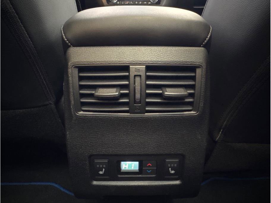 Used 2023 Mitsubishi Outlander SEL image 27