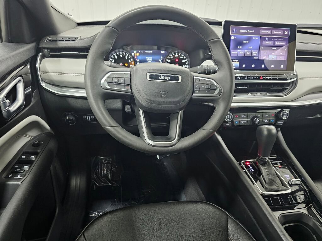 Used 2024 Jeep Compass Limited image 16