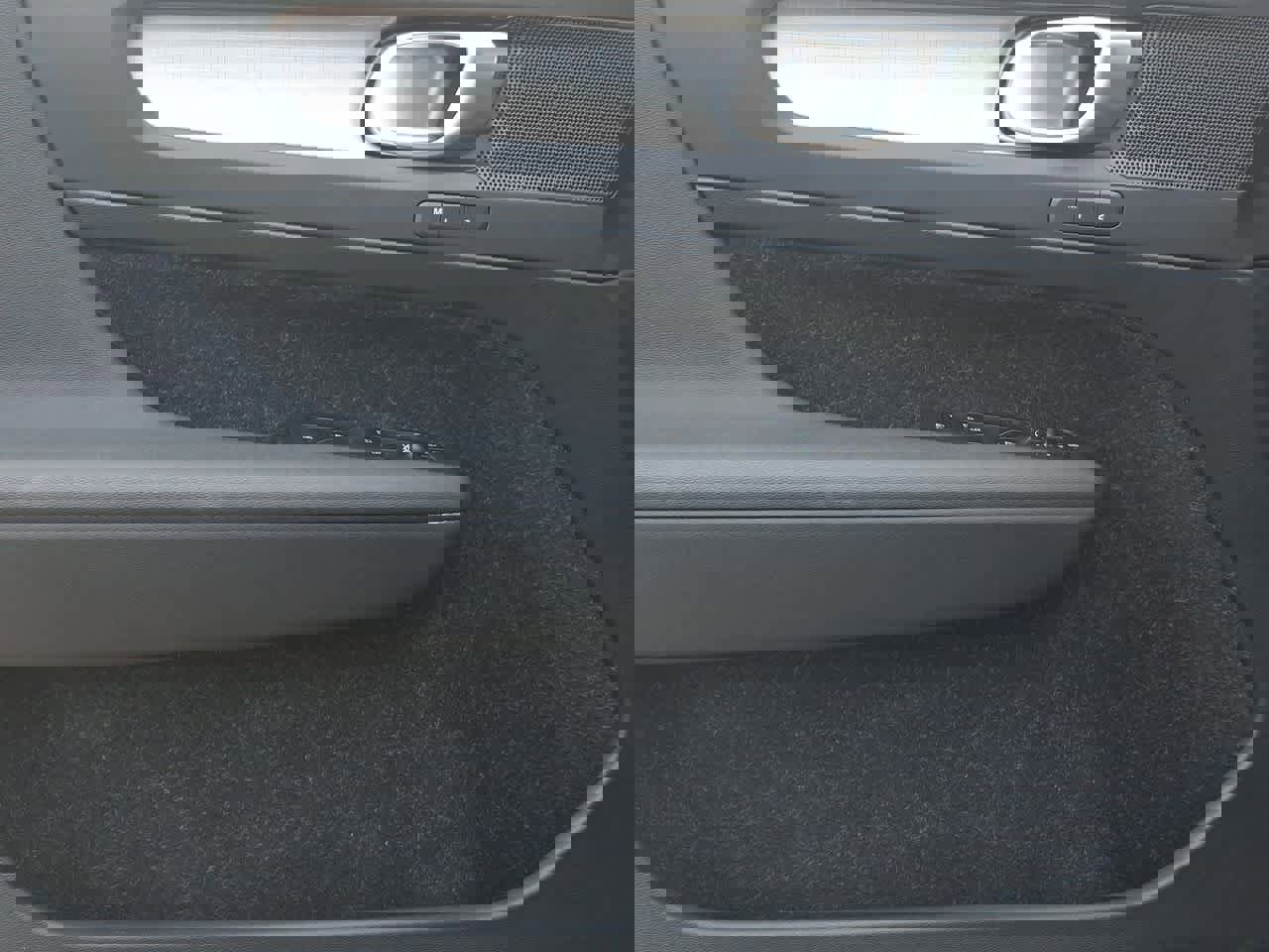 Used 2020 Volvo XC40 T5 Momentum image 16