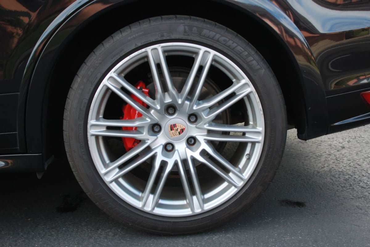 Used 2014 Porsche Cayenne GTS AWD/4WD image 30