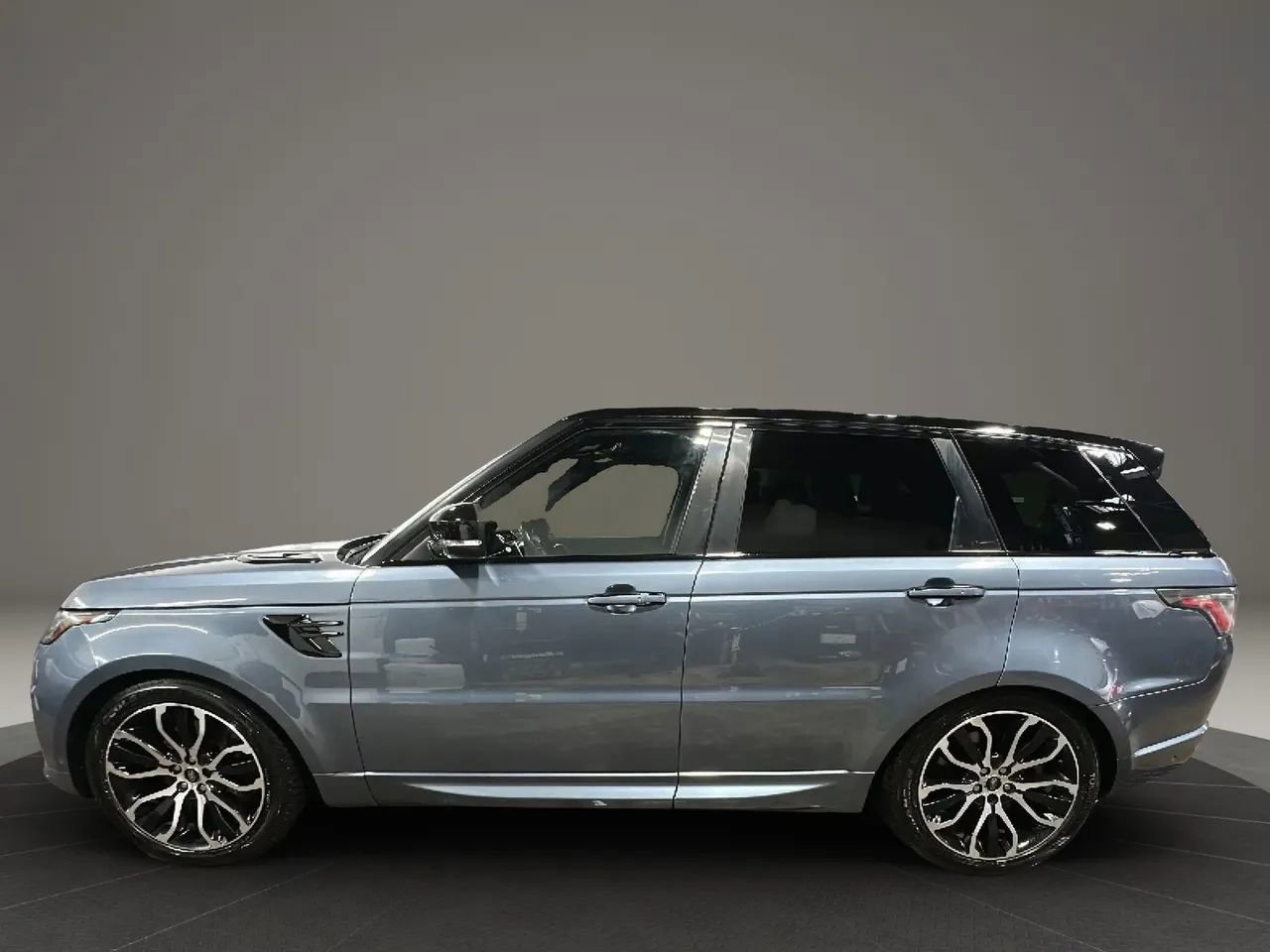 Used 2019 Land Rover Range Rover Sport HSE Dynamic image 2