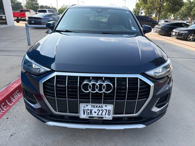 Used 2020 Audi Q3 2.0T Premium w/ Convenience Package AWD/4WD image 2