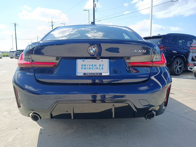 New 2026 BMW 330i Sedan w/ M Sport Package RWD image 8