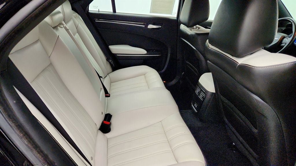 Used 2020 Chrysler 300 S AWD/4WD image 24
