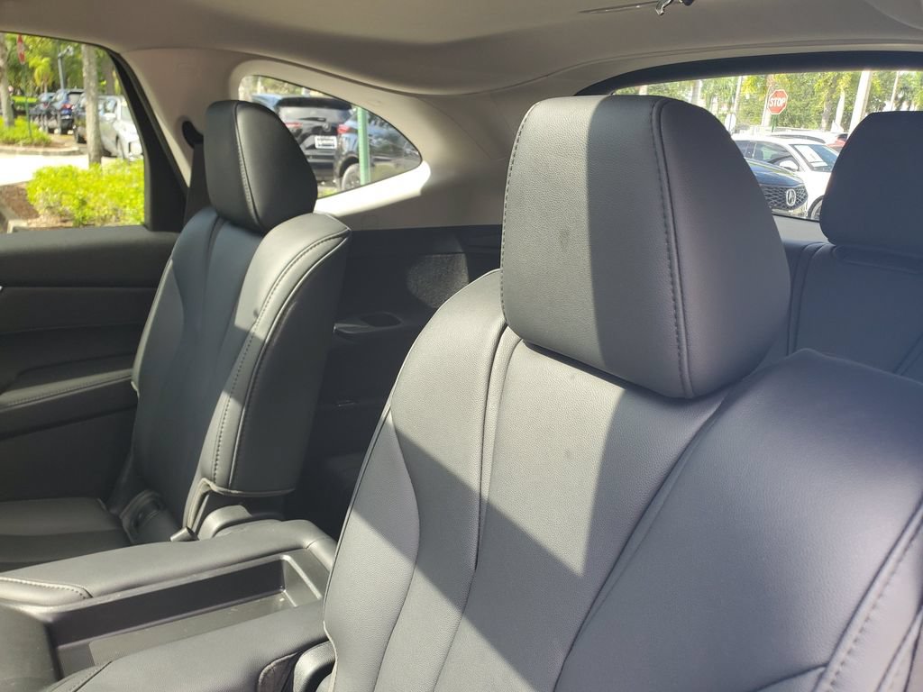 Used 2025 Acura MDX FWD image 13