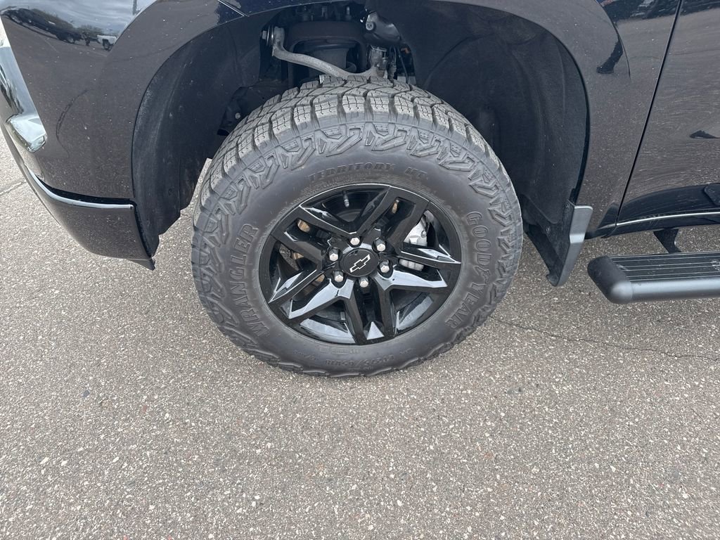 Certified 2024 Chevrolet Silverado 1500 Custom Trail Boss w/ Midnight Edition AWD/4WD image 28