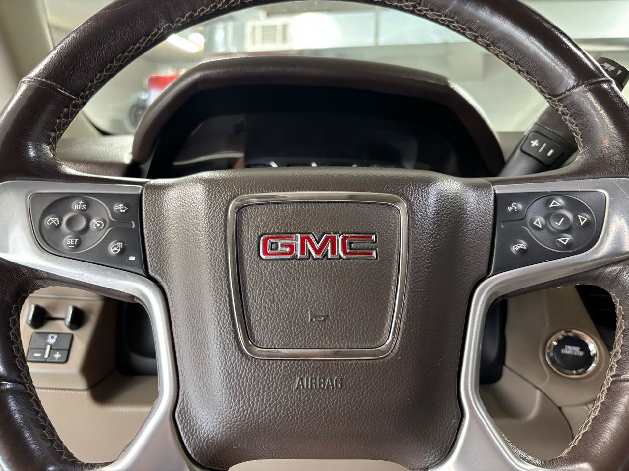 Used 2020 GMC Yukon XL SLT w/ Open Road Package AWD/4WD image 27