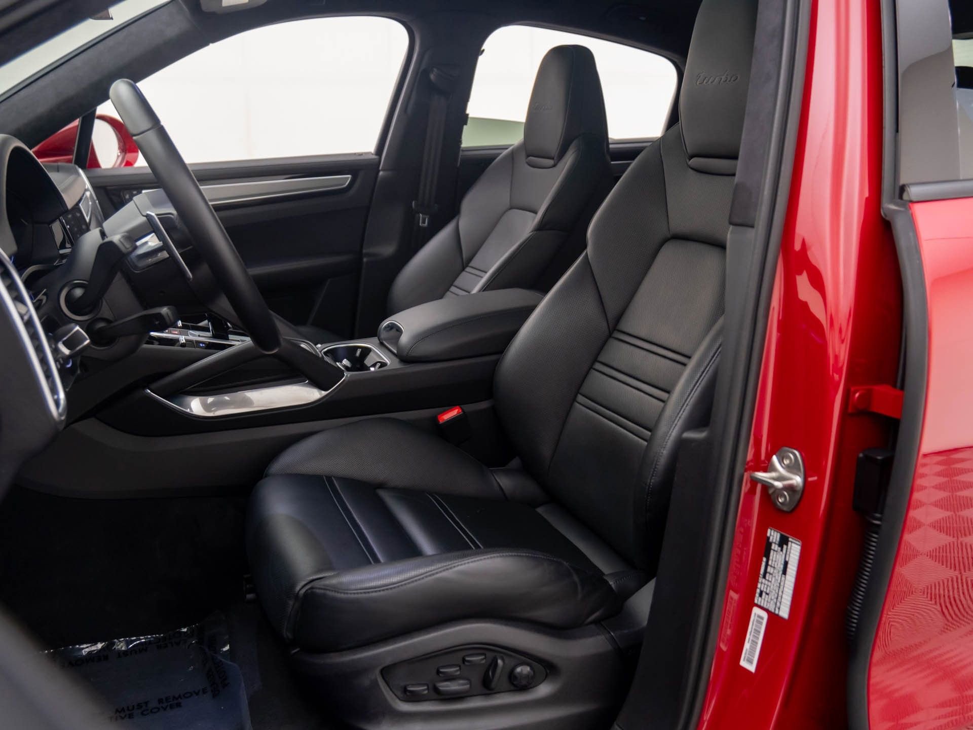 Certified 2023 Porsche Cayenne Turbo image 5