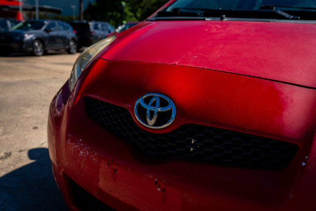 Used 2009 Toyota Yaris 2-Door Hatchback FWD image 13