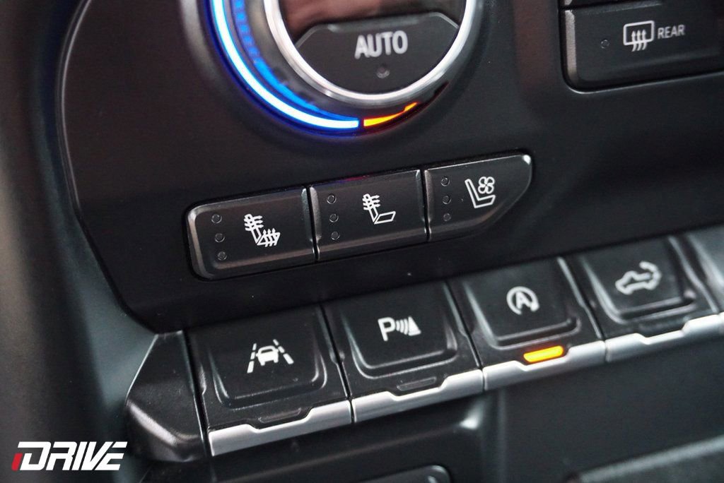 Used 2019 Chevrolet Silverado 1500 High Country image 31