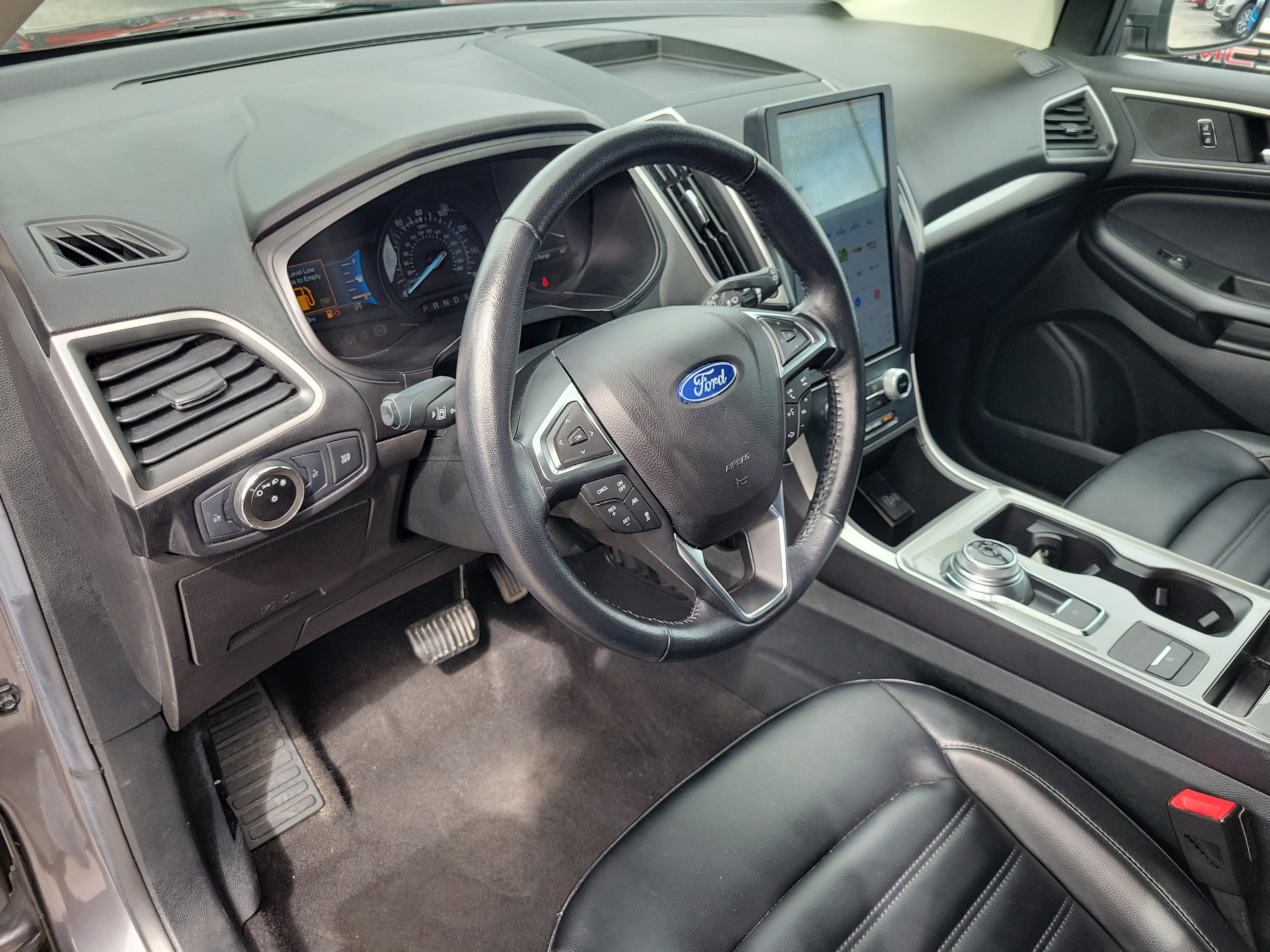 Used 2023 Ford Edge SEL image 18