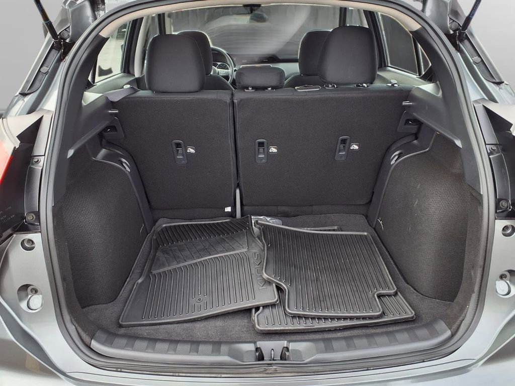 Certified 2025 Nissan Kicks Play S image 24