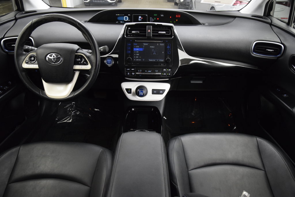 Used 2017 Toyota Prius Three Touring FWD image 18