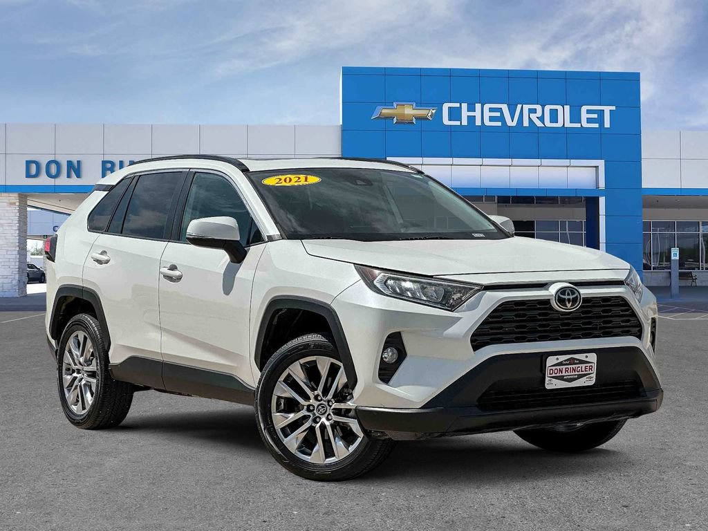 Used 2021 Toyota RAV4 XLE Premium FWD image 1