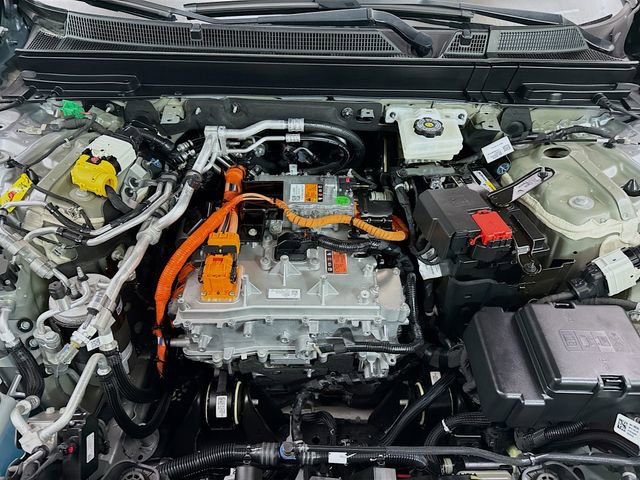 Used 2025 Cadillac Lyriq Sport image 32