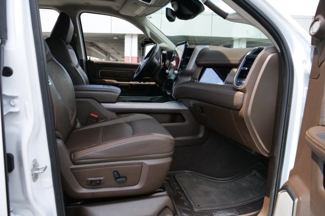 Used 2026 RAM 3500 Longhorn AWD/4WD image 47