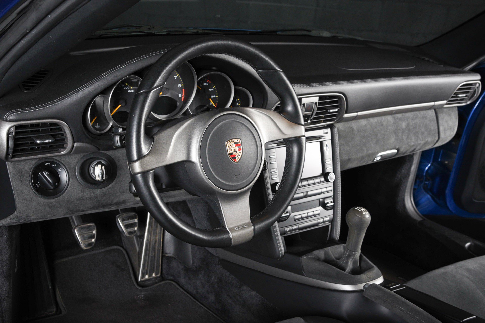 Used 2010 Porsche 911 GT3 RWD image 14