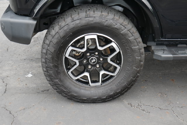 Used 2024 Ford Bronco Outer Banks AWD/4WD image 11