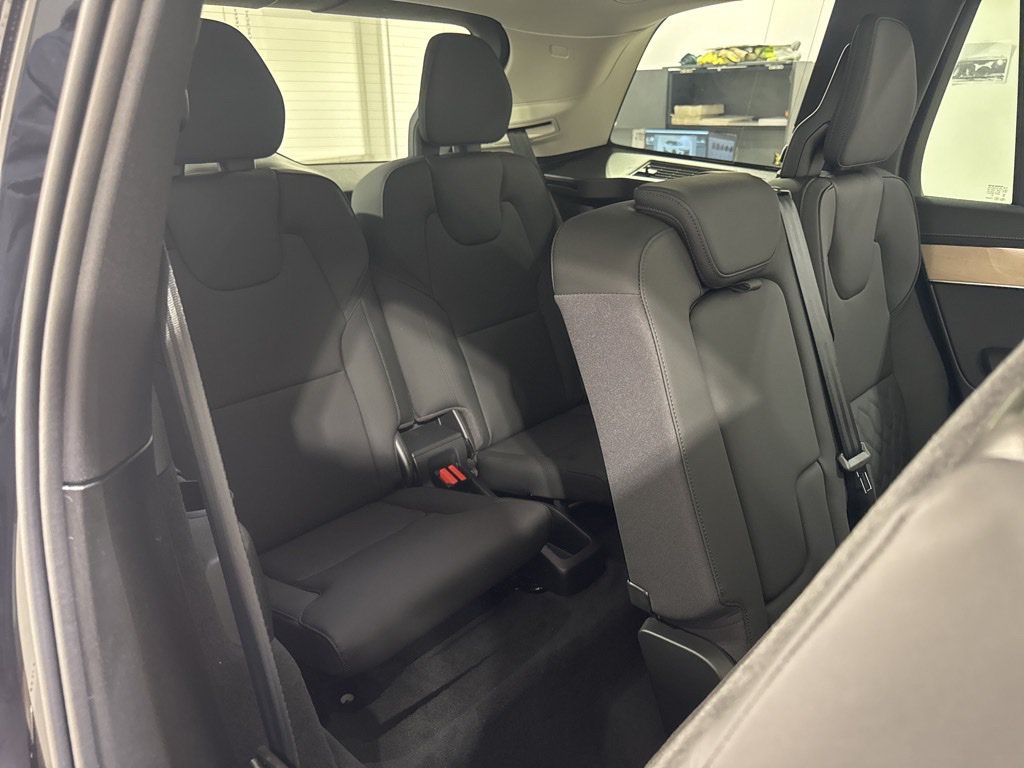 New 2026 Volvo XC90 B6 Plus w/ Protection Package Premier AWD/4WD image 26