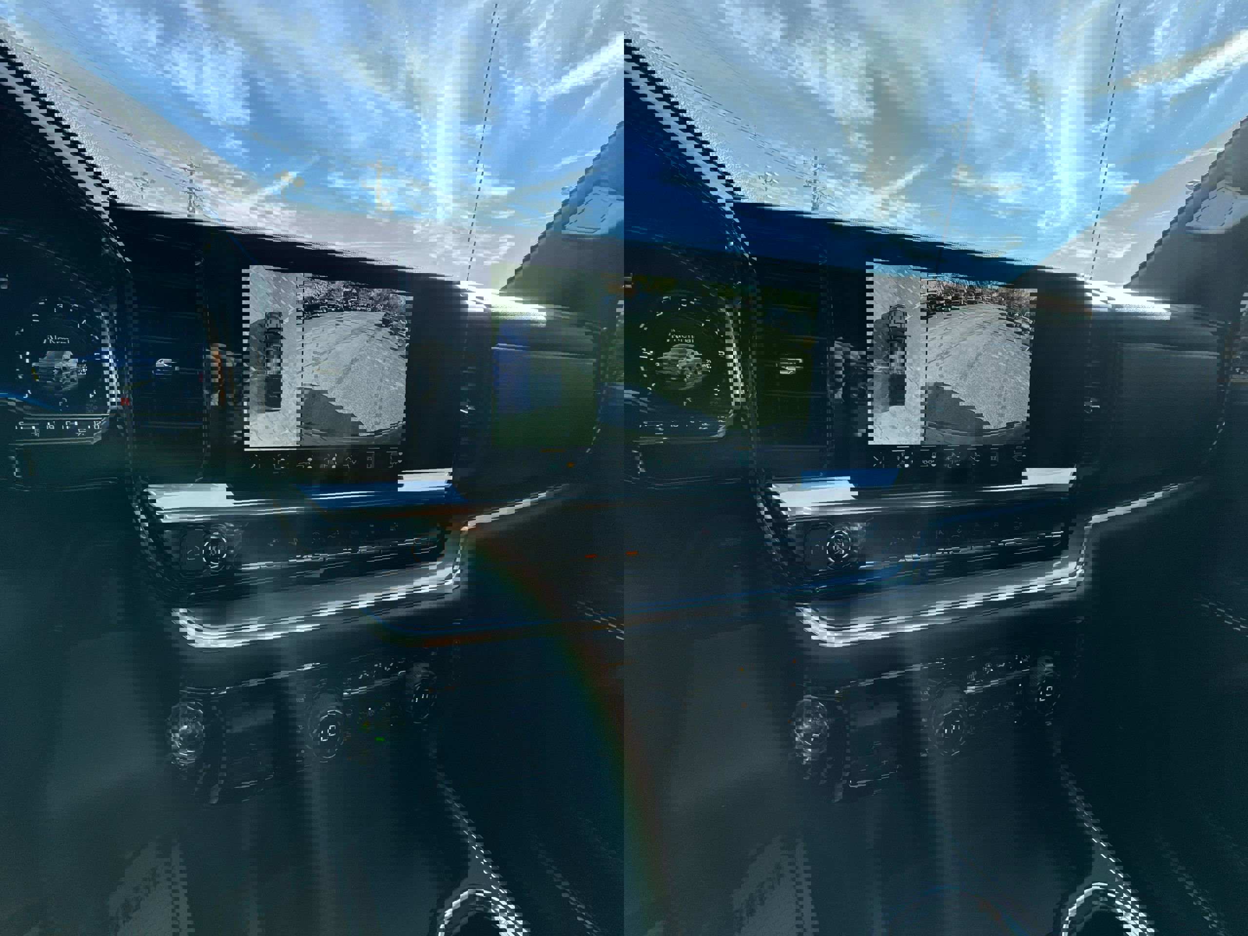 Used 2022 Chevrolet Silverado 1500 High Country w/ High Country Premium Package image 15