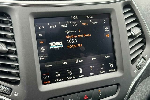 New 2023 Jeep Cherokee Altitude Lux w/ Lux Elite Package image 18