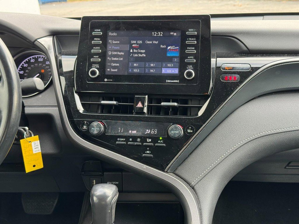 Certified 2023 Toyota Camry SE image 13