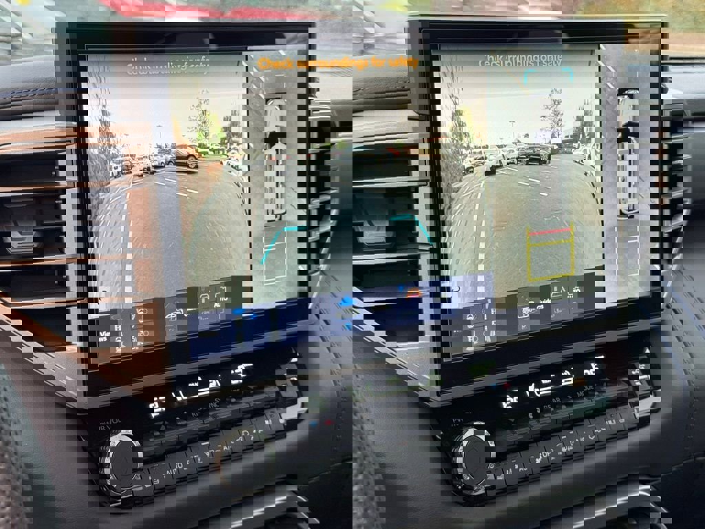 Used 2026 Toyota Sequoia Platinum image 33