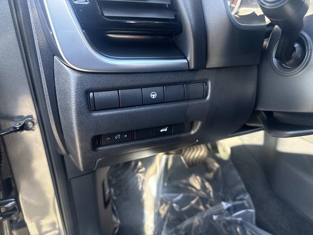 Used 2023 Nissan Rogue SV w/ SV Premium Package image 22